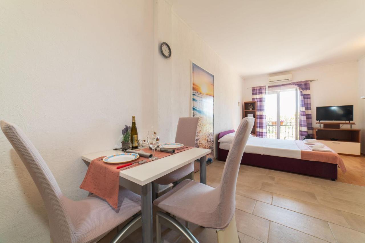 Apartment Livaja Kaštel Novi Exteriér fotografie